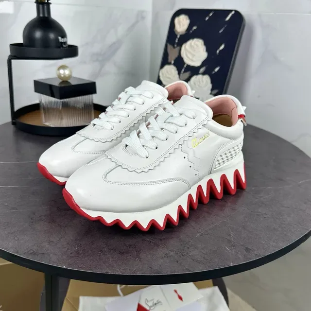 Christian Louboutin Loubi Run Blanc Rouge Cuir Supérieur Détail de Borde Ondulé Sneakers Lifestyle 3