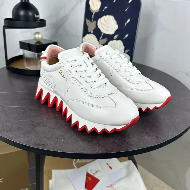 Christian Louboutin Loubi Run Blanc Rouge Cuir Supérieur Détail de Borde Ondulé Sneakers Lifestyle 5