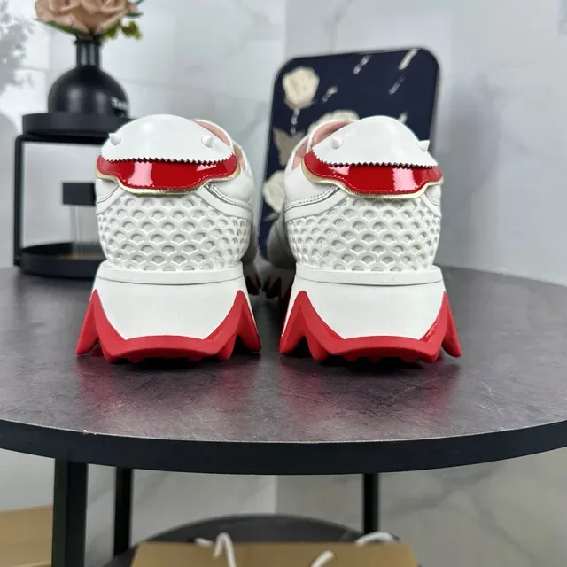 Christian Louboutin Loubi Run Blanc Rouge Cuir Supérieur Détail de Borde Ondulé Sneakers Lifestyle 8