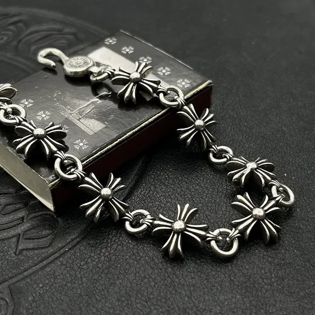 Chrome Hearts Pulseira Pingente Cruz Prata Oxidada 3