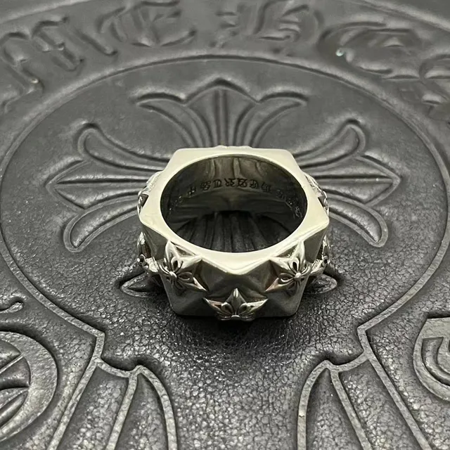 Chrome Hearts Motif de Croix Bande Géométrique Facetée Argent Motifs Saillants Bague 6