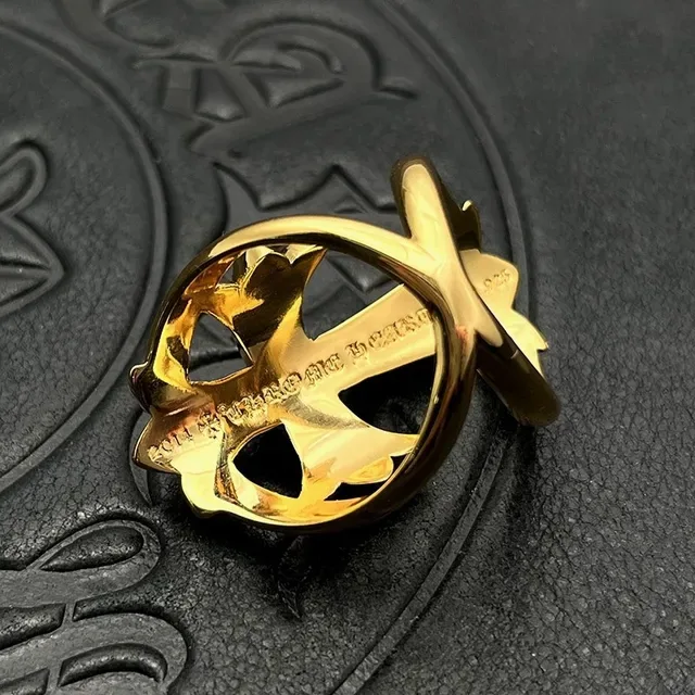 Chrome Hearts Bague Or Argent Croix Gothique Pavé Cristal 4