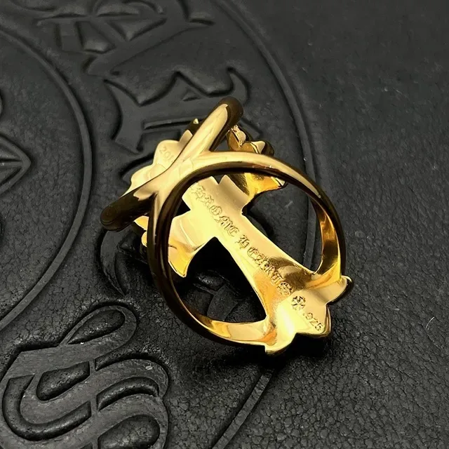 Chrome Hearts Bague Or Argent Croix Gothique Pavé Cristal 5