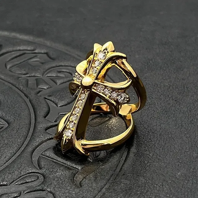 Chrome Hearts Bague Or Argent Croix Gothique Pavé Cristal 6