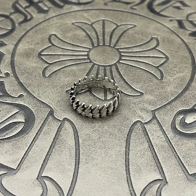 Chrome Hearts Spiked Chain Ring Silver Curb Band High-Polish Metal Ring 4