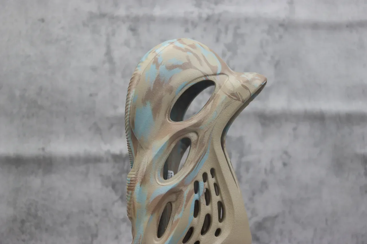 Crocs Classic Clog Beige Marbled Blue Pink Foam Clog 5