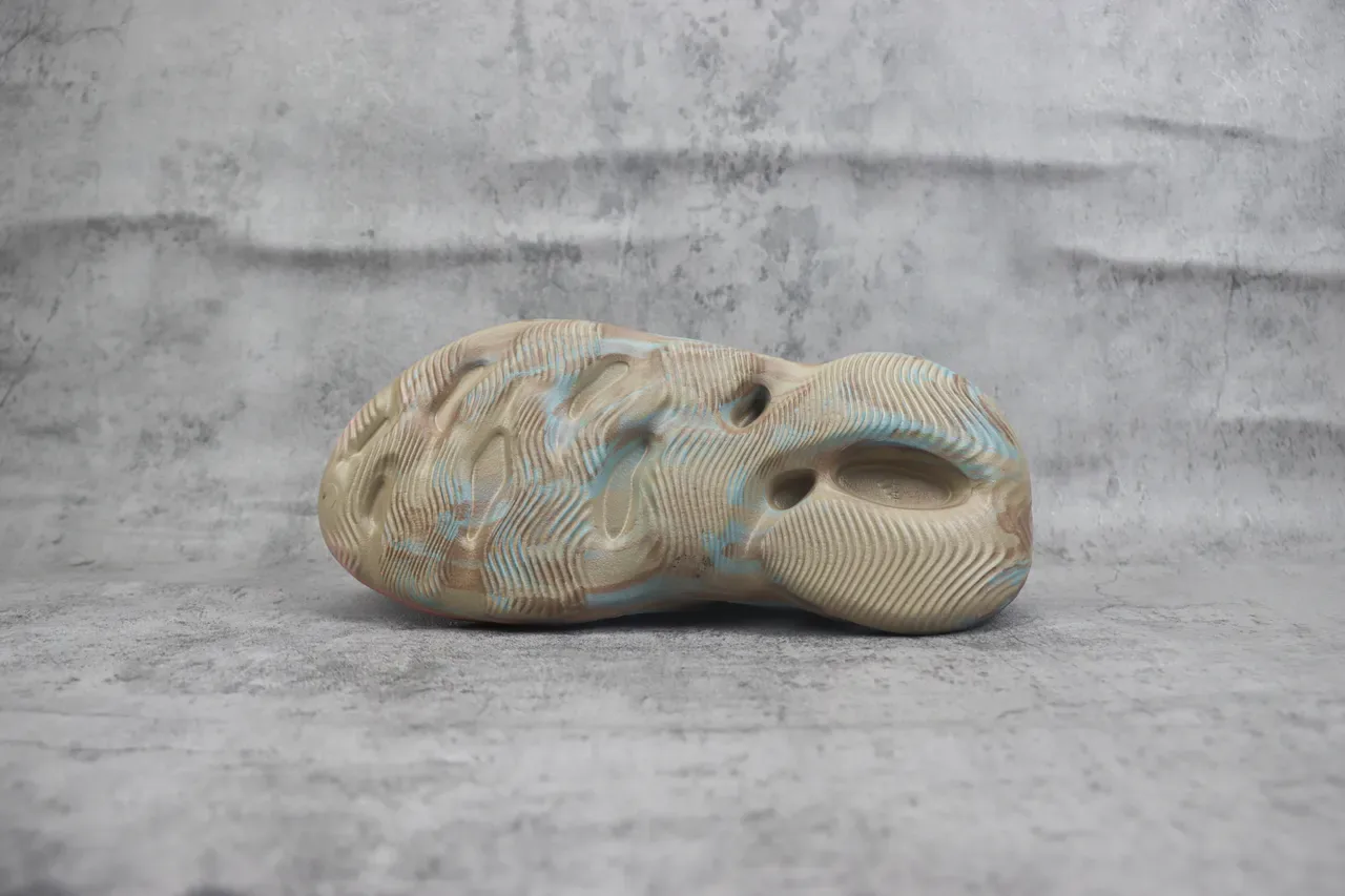 Crocs Classic Clog Beige Marbled Blue Pink Foam Clog 8