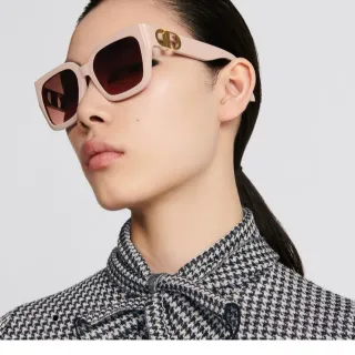 Dior 30 Montaigne S8U Beige-Pink Square Sunglasses