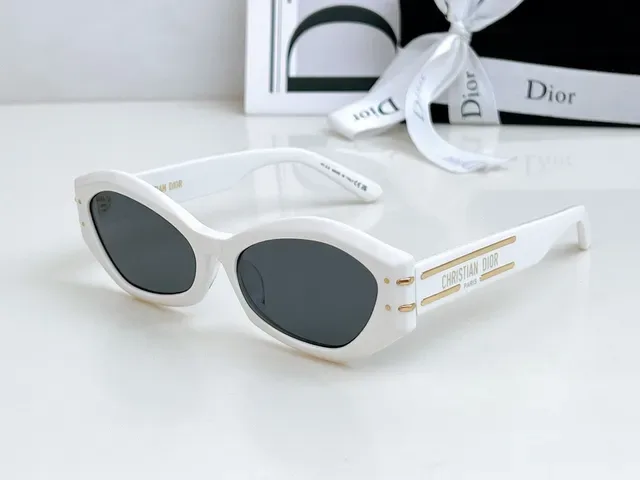 Dior 棱角几何光泽黑色太阳镜 7