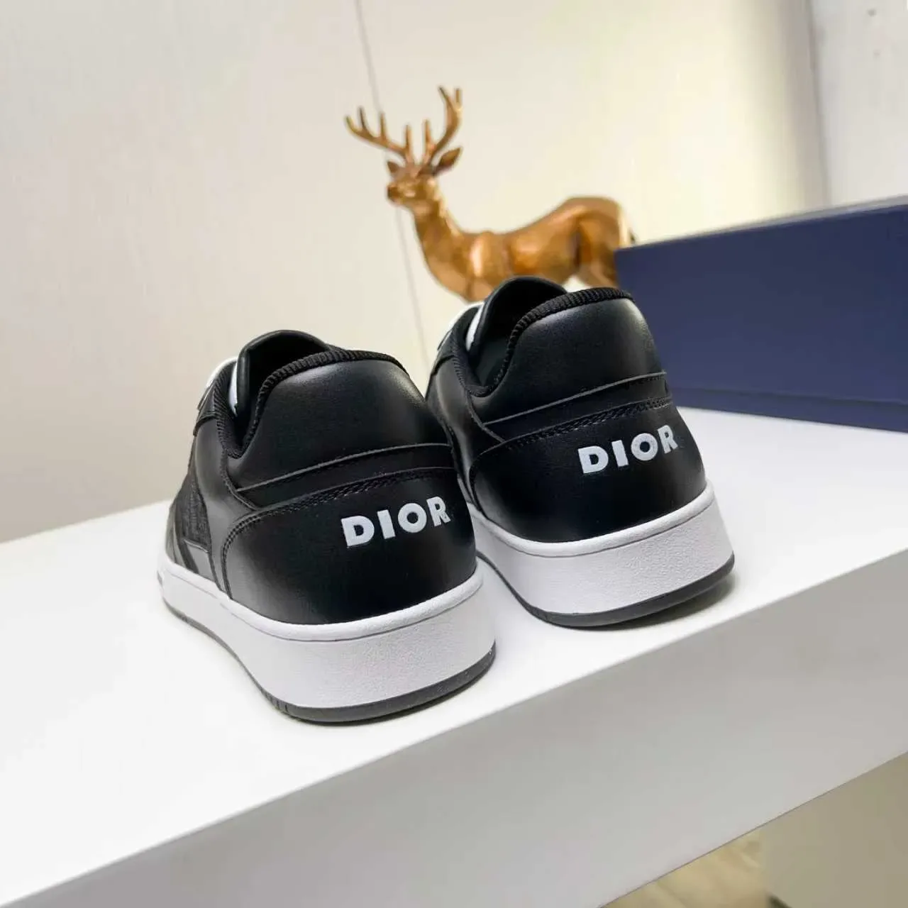 Dior B23 Sneakers Lifestyle en Cuir Noir et Jacquard Oblique 2
