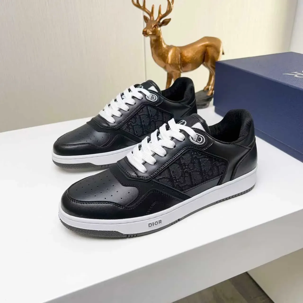 Dior B23 Sneakers Lifestyle en Cuir Noir et Jacquard Oblique 4