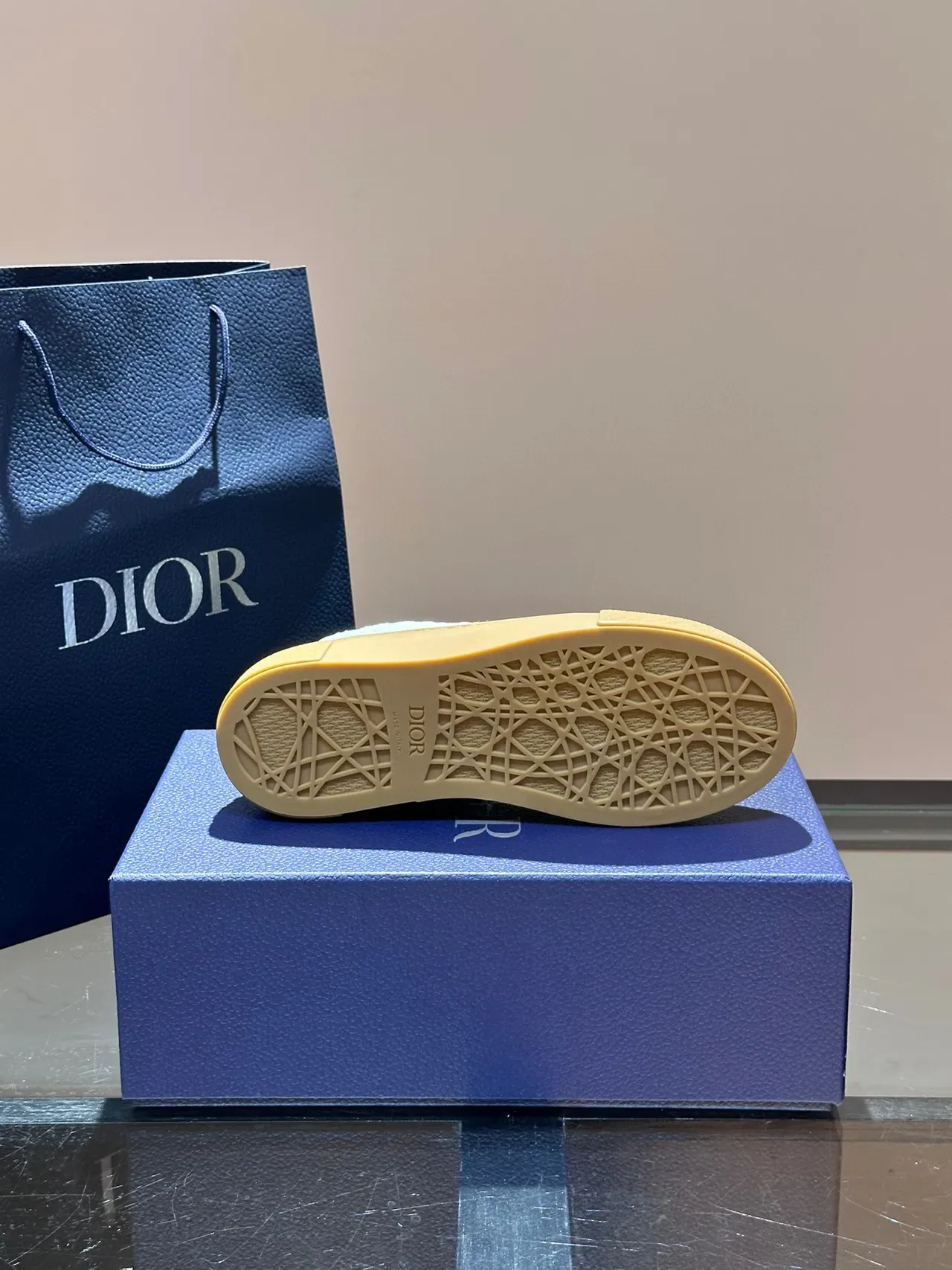 Dior B23 Monograma embossado Aqua e Gum Lifestyle Sneakers 2