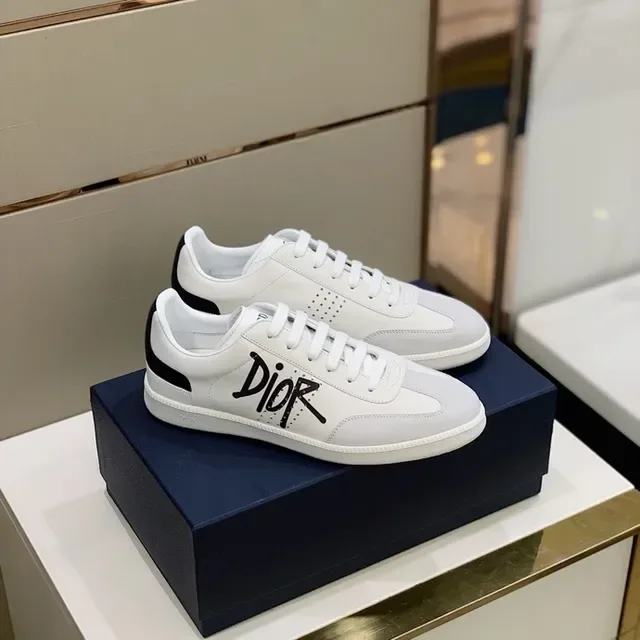 Dior B23 White and Black Script Logo Lifestyle Sneakers 2