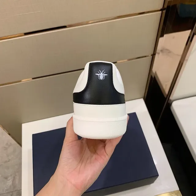Dior B23 White and Black Script Logo Lifestyle Sneakers 4
