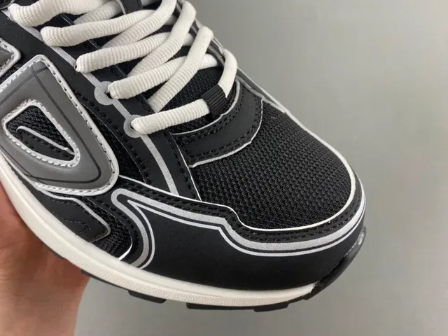 Dior B27 Black and White Lifestyle Sneakers 2