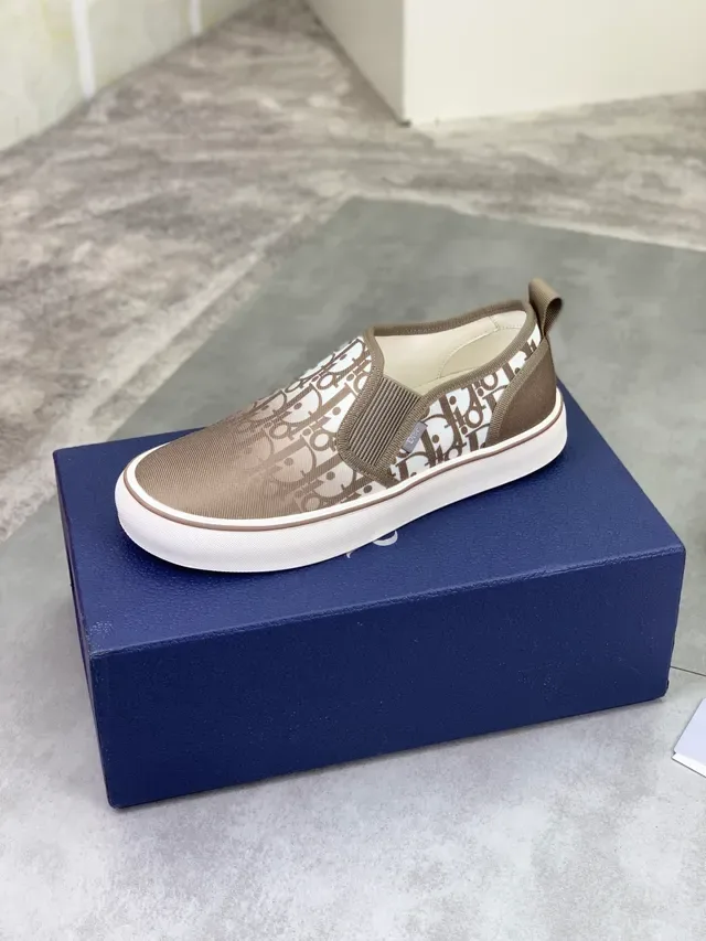 Dior Beige Blanc Monogramme Imprimé Toile Slip-On Sneakers Lifestyle 3