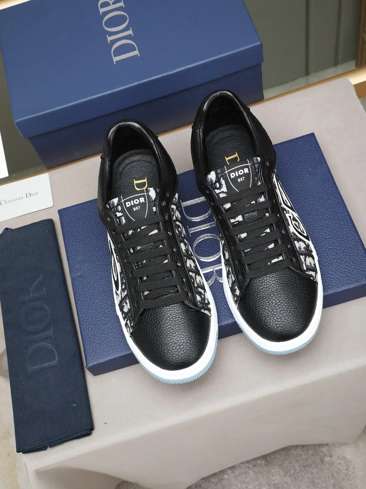 Dior Sneakers Lifestyle Noir Bleu Oblique Jacquard Supérieur CD Logo Overlay 3