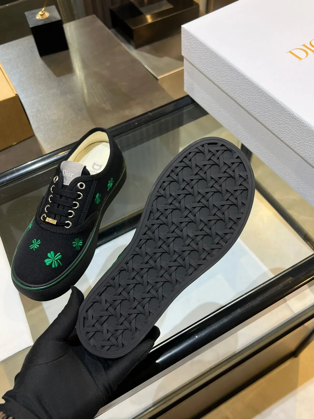 Dior Black Green Canvas Upper Embroidered Four-Leaf Clover Motifs Lifestyle Sneakers 4