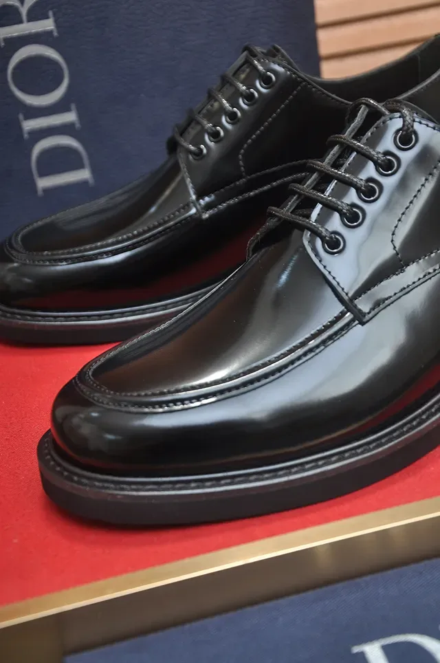 Dior Sapatos Oxford Preto Polido Cap-Toe 2