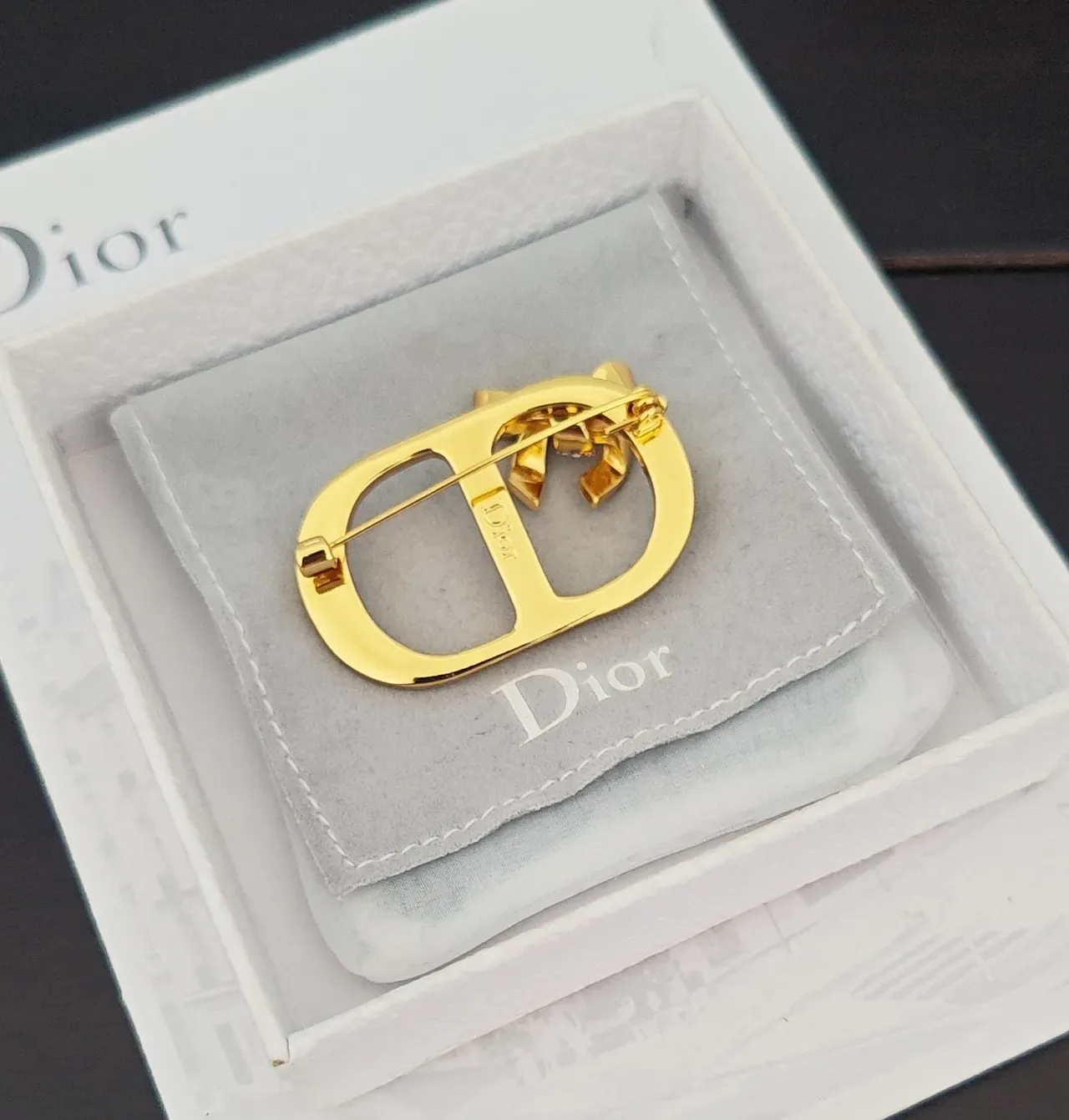 Dior CD Bow Crystal-Pavé Gold-Tone Brooch 2