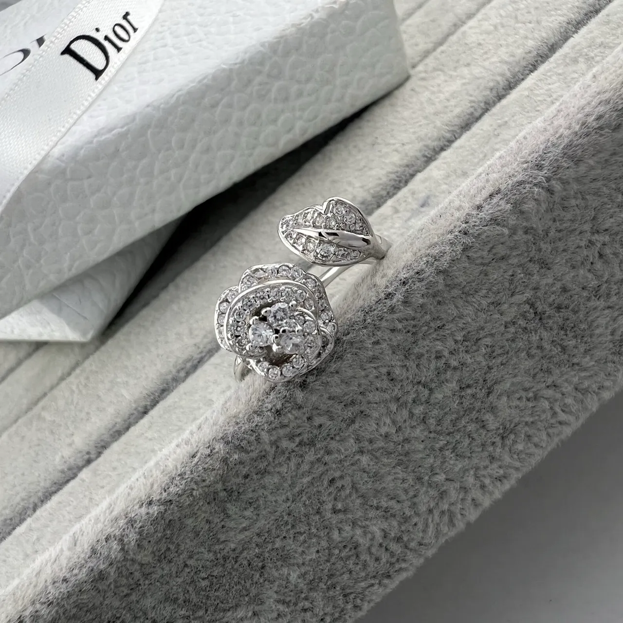 Dior Floral Pavé Ring Gold Silver Motif Crystal Setting Ring 2