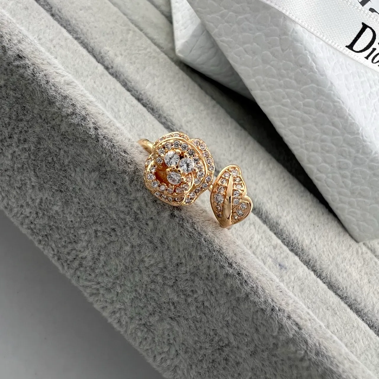 Dior Floral Pavé Ring Gold Silver Motif Crystal Setting Ring 3
