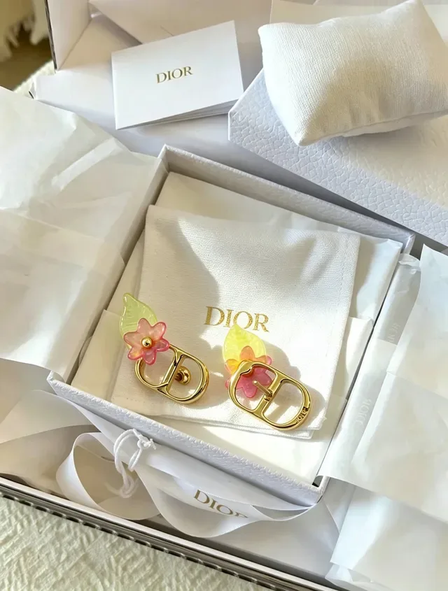 Dior Gold Pink CD Logo Frame Translucent Resin Flowers Earrings 3