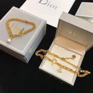Dior Bracelets avec charm de logo en or et perle
