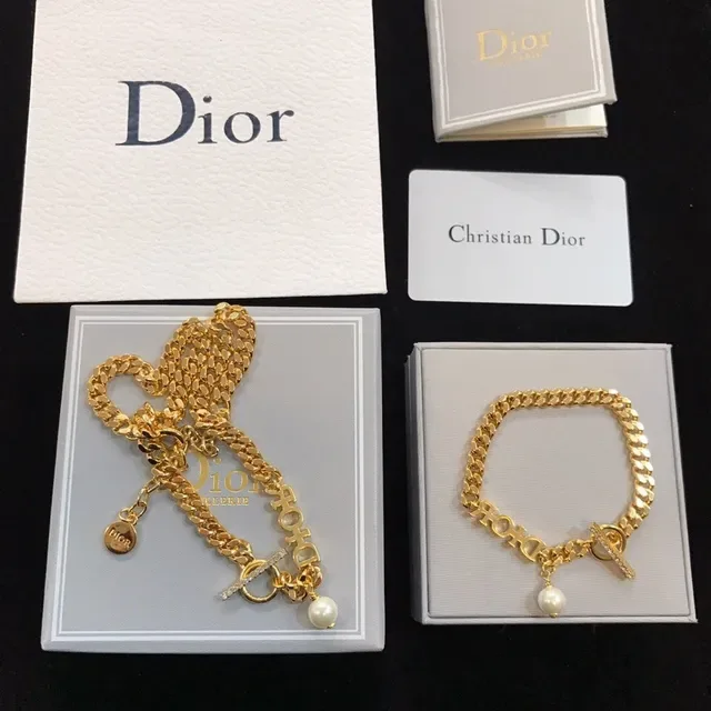 Dior Bracelets avec charm de logo en or et perle 4