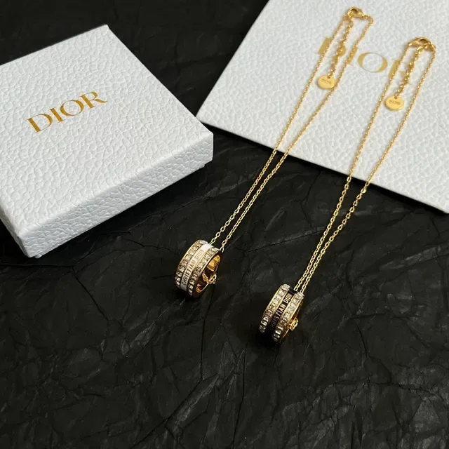 Dior Gold White Chain Stacked Ring Pendant Necklace 5