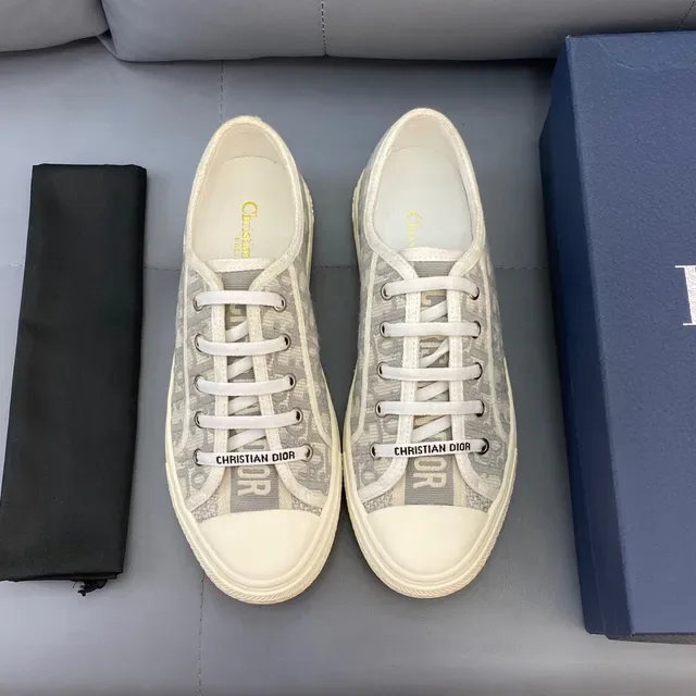 Dior رمادي بيج مونوغرام كانفاس كاب الإصبع المطاطي أحذية لايف ستايل 2