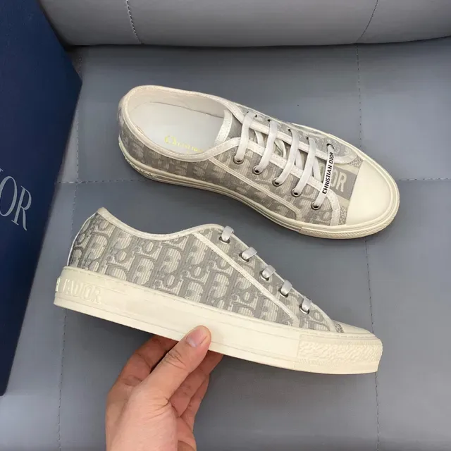 Dior رمادي بيج مونوغرام كانفاس كاب الإصبع المطاطي أحذية لايف ستايل 3