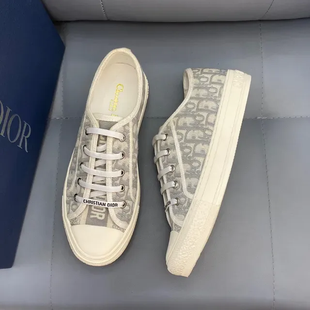 Dior رمادي بيج مونوغرام كانفاس كاب الإصبع المطاطي أحذية لايف ستايل 4