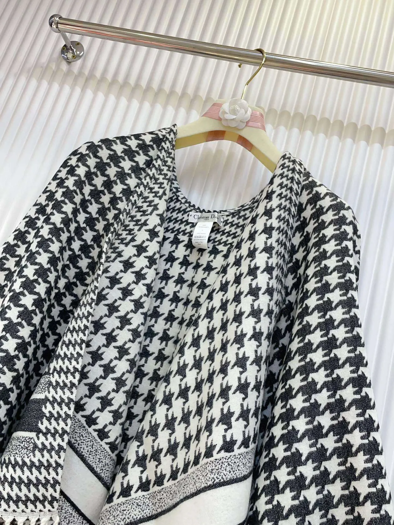 Dior Houndstooth Knitted Cashmere Scarf 7
