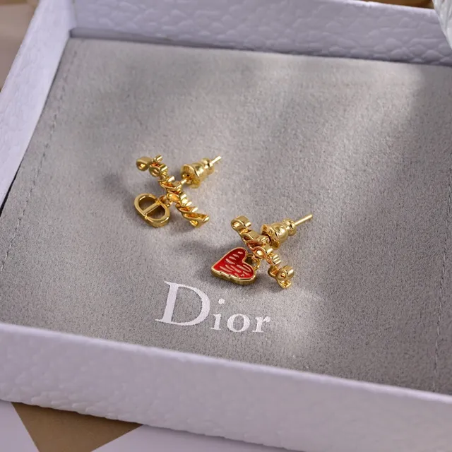 Dior Je t'aime Asymmetrical Gold-Tone Enamel Heart Earrings 2