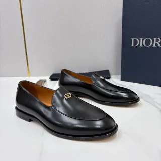Dior लूफर काला सोना पॉलिश्ड चमड़ा स्लिप ऑन लूफर