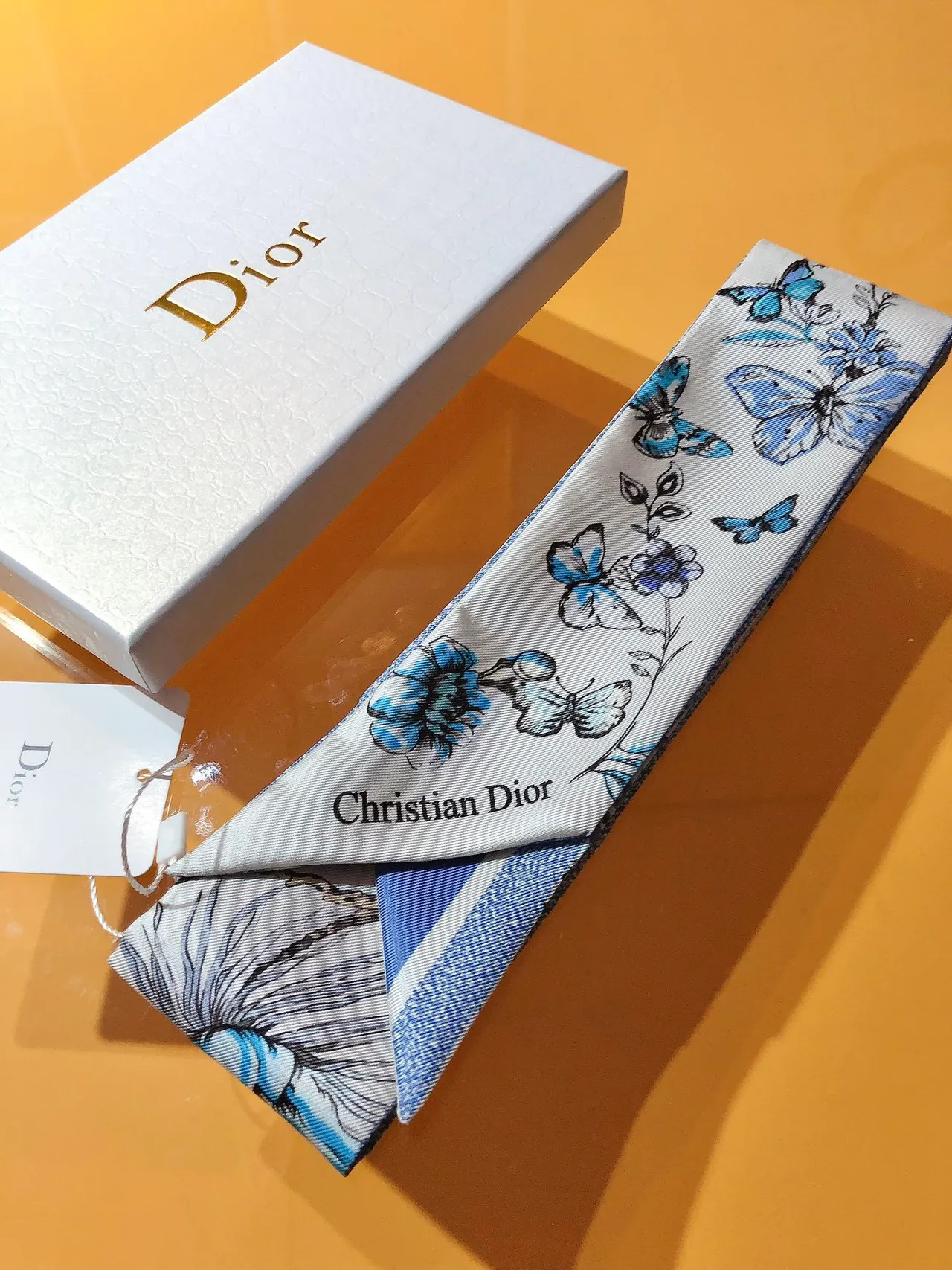 Dior Mitzaḥ écharpe de soie blanche bleue étroite aux extrémités tapered 3