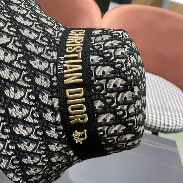 Dior Oblique Monogram Chapeau seau 5