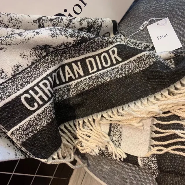 Dior Oblique Print Fringed Wool Shawl 2