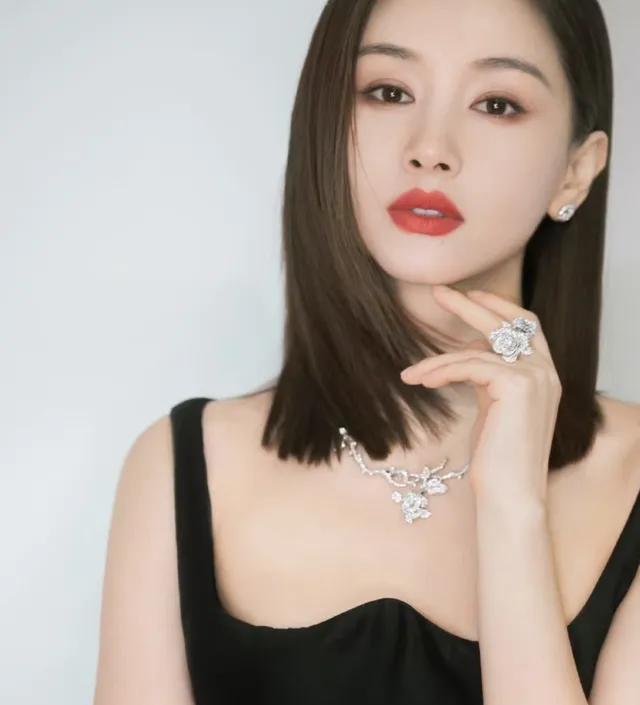Dior Rose Motif Pavé Crystal Earrings 7