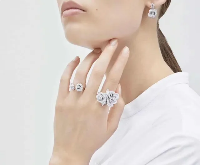Dior Rose Motif Pavé Crystal Earrings 8