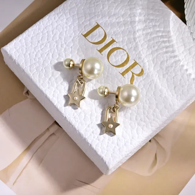 Dior Tribales Brincos de metal com pérola branca e tom dourado 5
