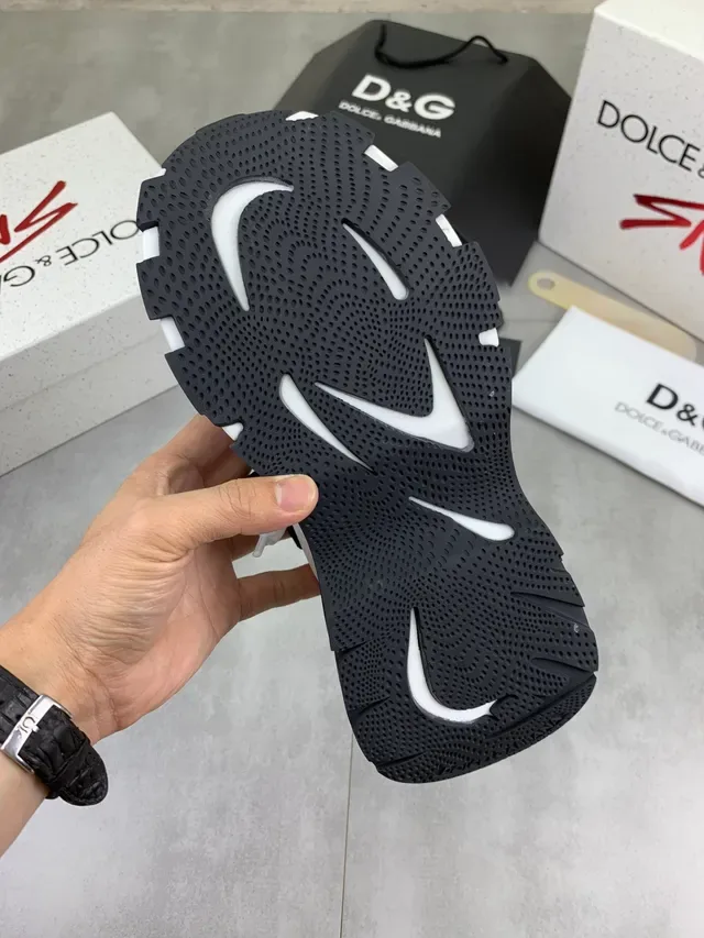Dolce & Gabbana Black White Monogrammed Sole Chunky Sneakers 3