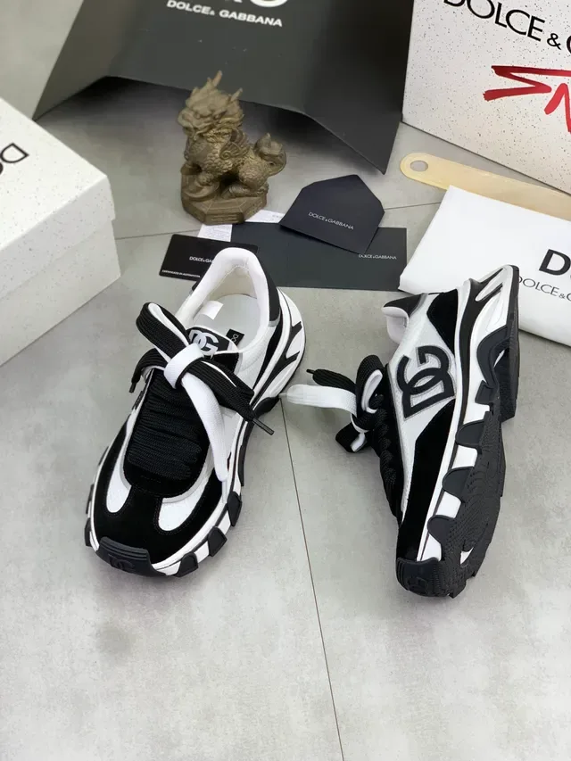 Dolce & Gabbana Black White Monogrammed Sole Chunky Sneakers 5