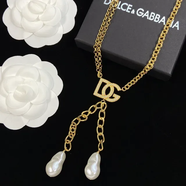 Dolce & Gabbana DG Colar de pérolas Corrente Curb Dourado Branco Cristais Pavé Pingente Logo 5
