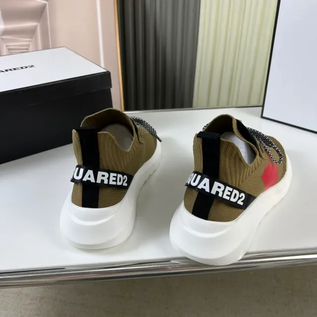 Dsquared2 Beige Red Knit Sock-Fit Upper Maple Leaf Graphic Lifestyle Sneakers 4