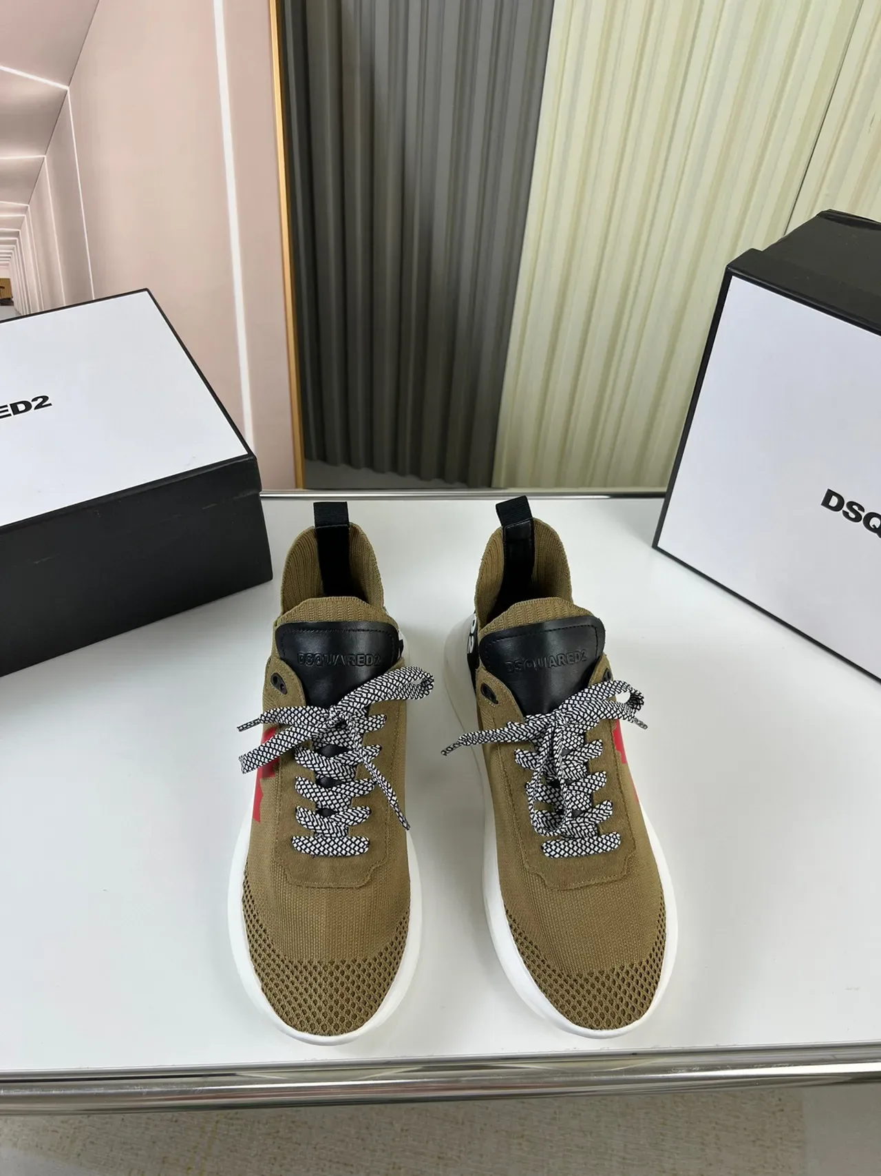 Dsquared2 Beige Red Knit Sock-Fit Upper Maple Leaf Graphic Lifestyle Sneakers 9