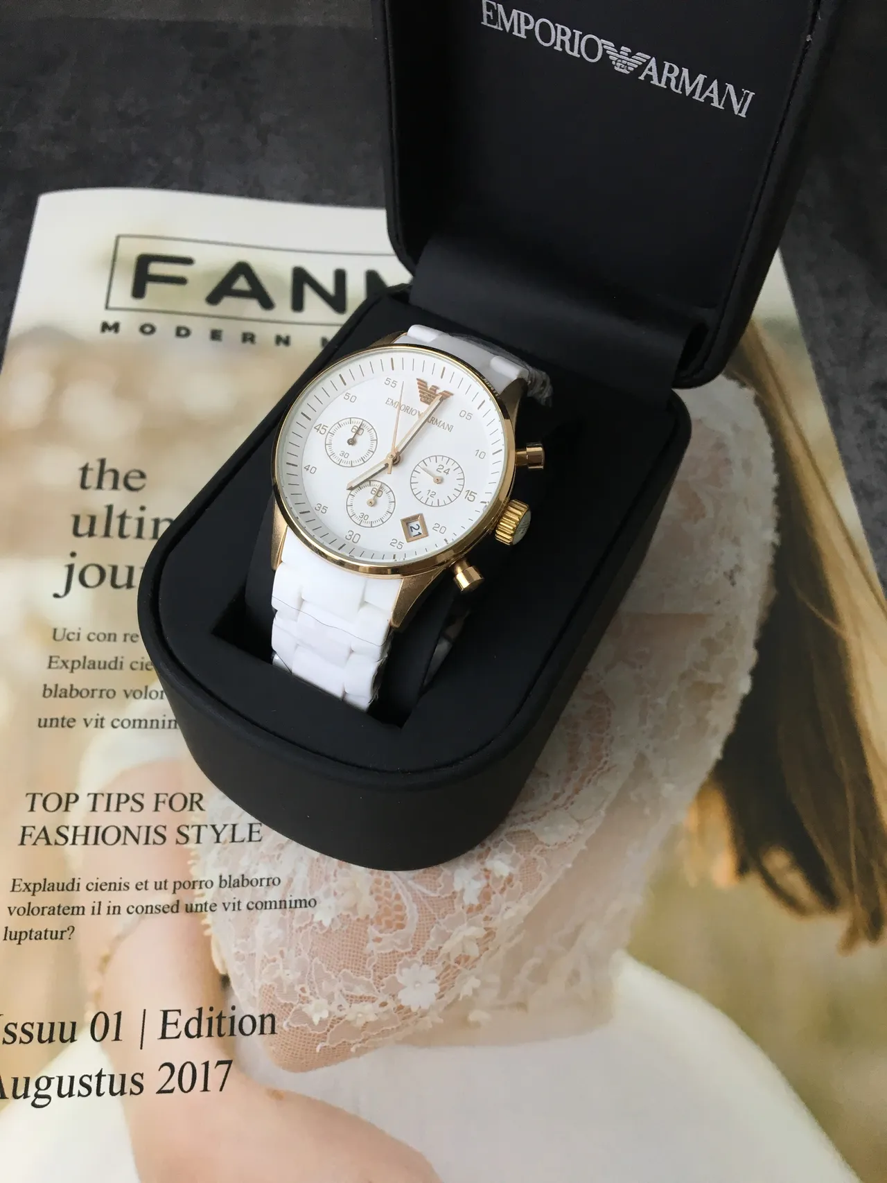 Emporio Armani Montre Chronographe Classique Bracelet Céramique Blanc Or Doré Quartz 2