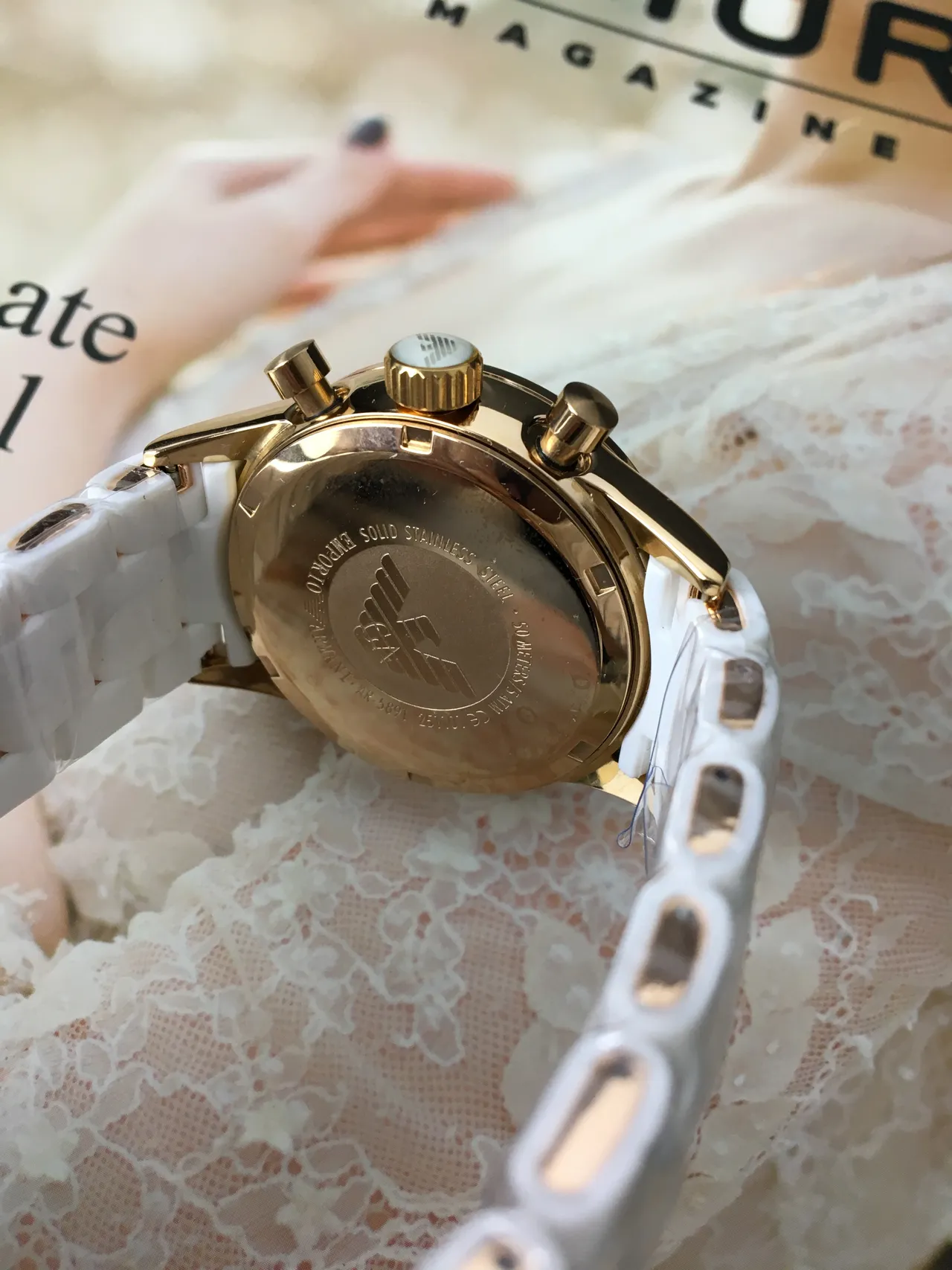 Emporio Armani Montre Chronographe Classique Bracelet Céramique Blanc Or Doré Quartz 4