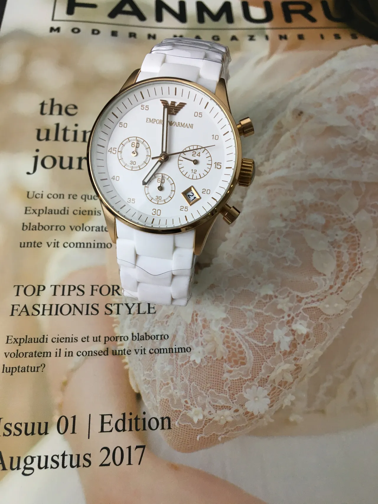 Emporio Armani Montre Chronographe Classique Bracelet Céramique Blanc Or Doré Quartz 6